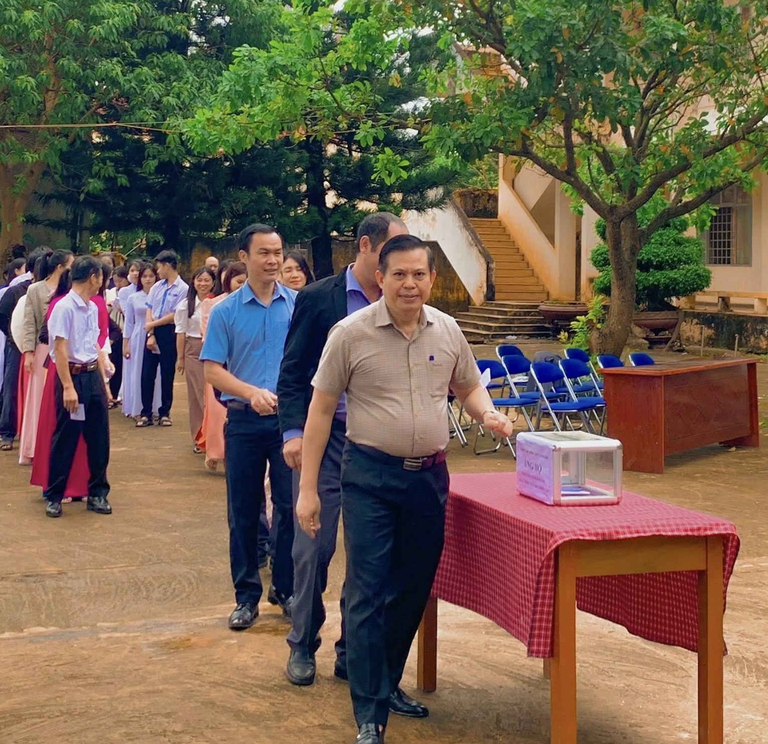 Trung tâm GDNN – GDTX Čư M'gar quyên góp hỗ trợ đồng bào vùng lũ được hơn 17,1 triệu đồng